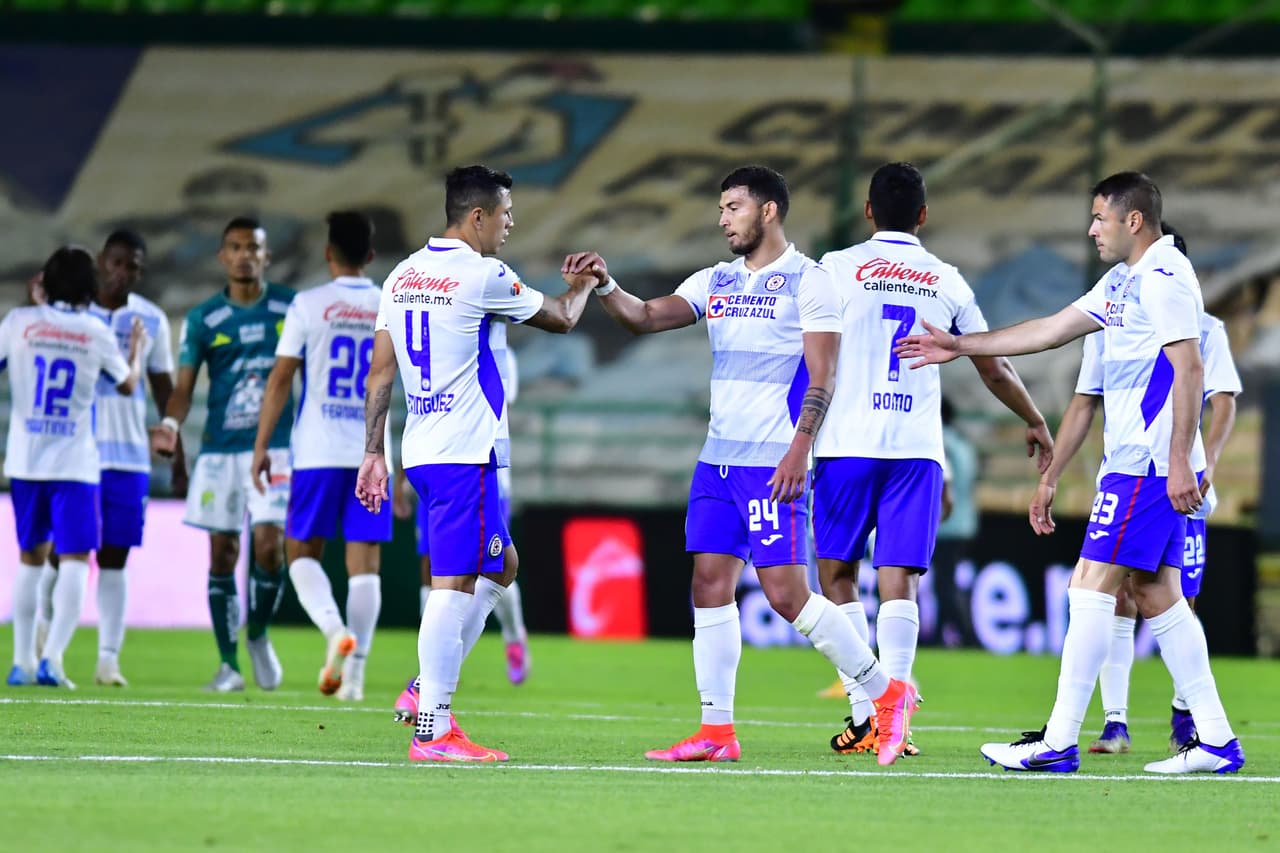 Cruz Azul encuentra la clave del éxito en jugadores polivalentes
