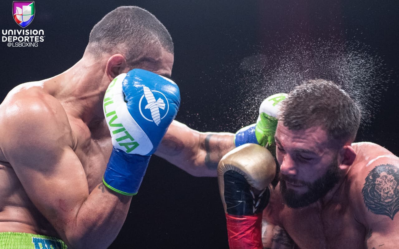 En una pelea emocionante, Caleb Plant logró despojar a José Uzcátegui de su cetro supermedio de la FIB en Los Ángeles tras noquear en dos ocasiones al entonces campeón venezolano.