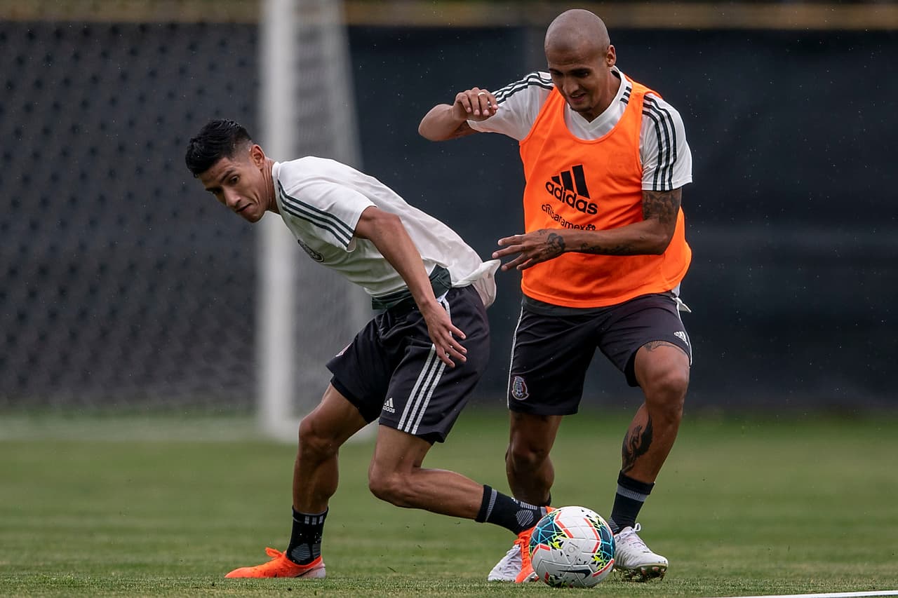La Selección Mexicana de Fútbol cerró su preparación para enfrentar a Canadá en el segundo compromiso de ambas selecciones en la Copa Oro 2019. Los integrantes del Tricolor realizaron su práctica en las instalaciones de la Universidad de Colorado. Tuvieron una parte de entrenamiento táctico, físico y al final, recreativo, con la finalidad de llegar con buena 'puesta apunto' para el duelo de este miércoles en Denver.
