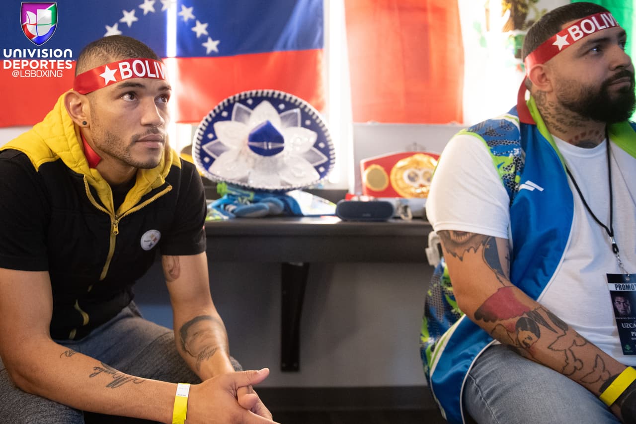 En una pelea emocionante, Caleb Plant logró despojar a José Uzcátegui de su cetro supermedio de la FIB en Los Ángeles tras noquear en dos ocasiones al entonces campeón venezolano.