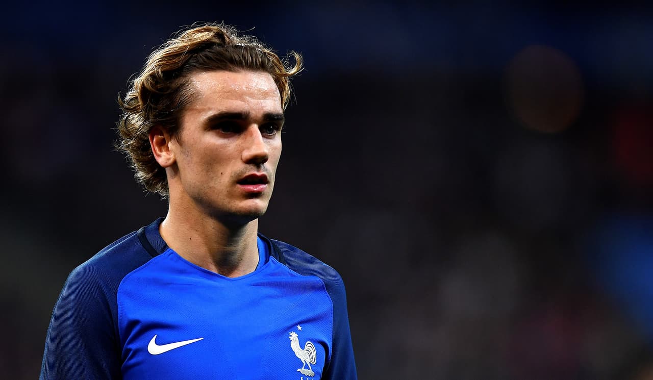 Francia tiene a varios de los mejores jugadores del momento, pero no está tranquilo en el grupo A, donde es segundo detrás de Suecia con 13 puntos y es perseguido a tres unidades por Holanda. El delantero Antoine Griezmann es uno de los que asume el liderazgo.