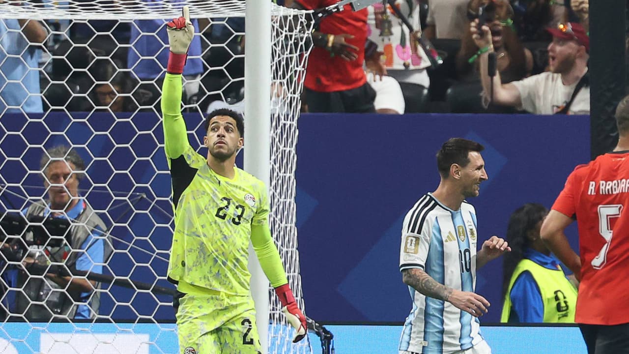 ¿Quién es el Mostafa Shobeir, portero que paró el penalti de Messi?