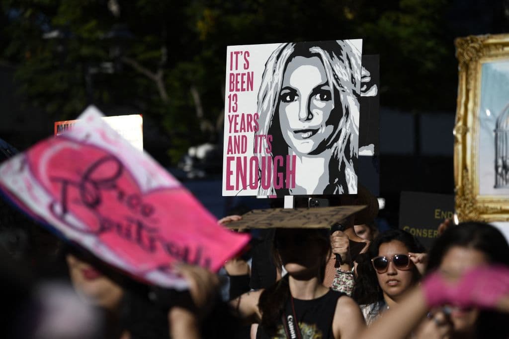 El movimiento #FreeBritney rinde frutos y Britney Spears, al fin, fue liberada de la tutela que tenía su padre Jamie Spears sobre ella.