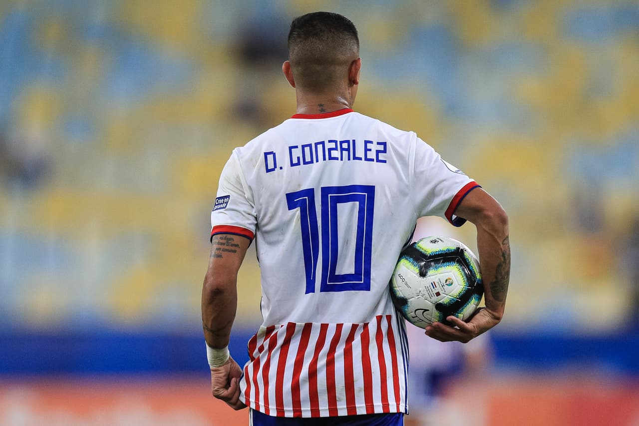 Derlis González, extremo paraguayo de 25 años, es otro elemento que interesa al América para reforzarse en este mercado.