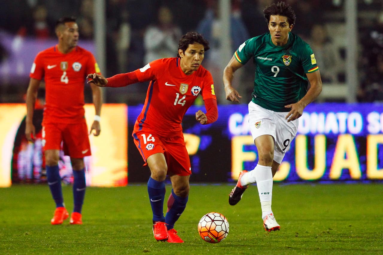 Necaxa anunció al chileno Matías Fernández, volante de creación, como su nuevo refuerzo proveniente del Milán de Italia.