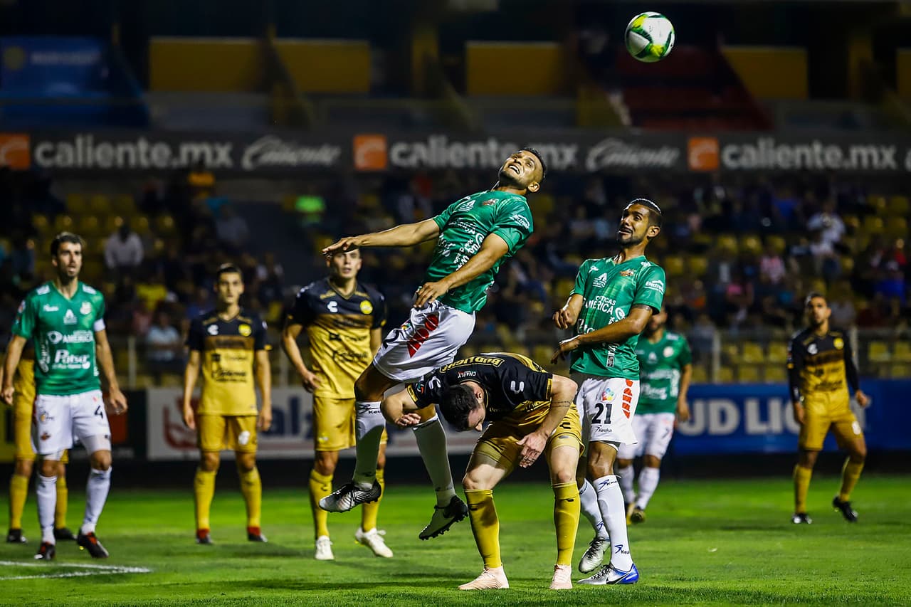 El equipo visitante cometió varias equivocaciones en defensvia y no tuvo claridad en el último tercio del campo para generer peligro.