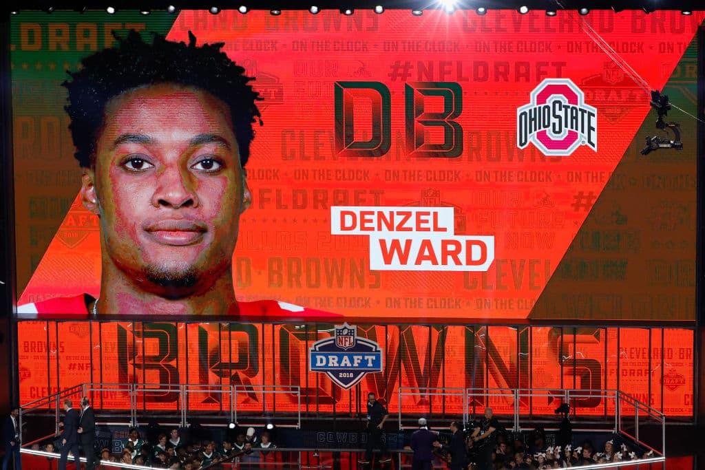 Es el mismo caso con el esquinero Denzel Ward, tomado en la primera ronda en la cuarta posición, egresado de los Buckeyes de Ohio State.