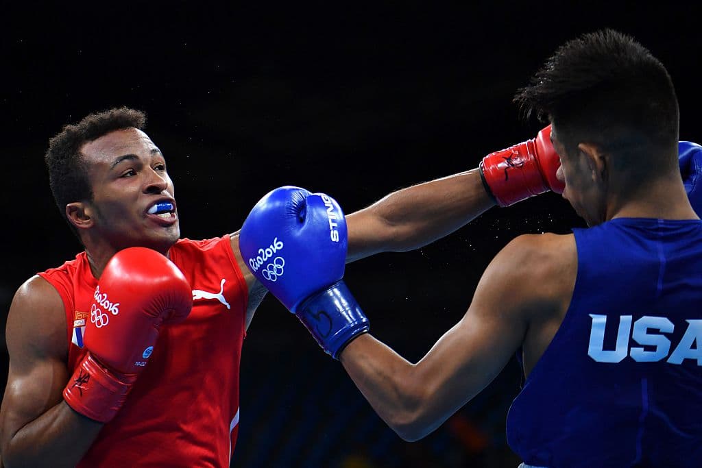 El cubano Lázaro Alvarez aseguró bronce en boxeo