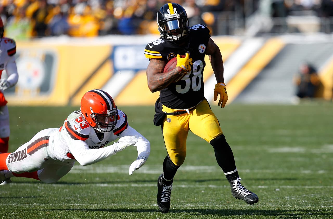 Stevan Ridley fue el mejor corredor de los Steelers al sumar 80 yardas en 17 acarreos incluyendo una carrera de 4 yardas para anotación.