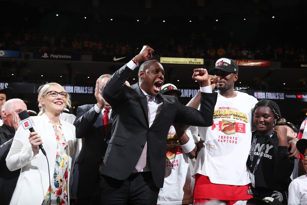 Gerente general de los Raptors podría enfrentar a la justicia tras incidente con policía