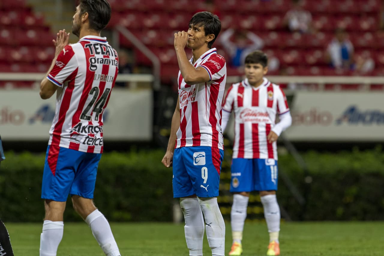 JJ Macías escribe mensaje motivacional con frase de Rocky Balboa