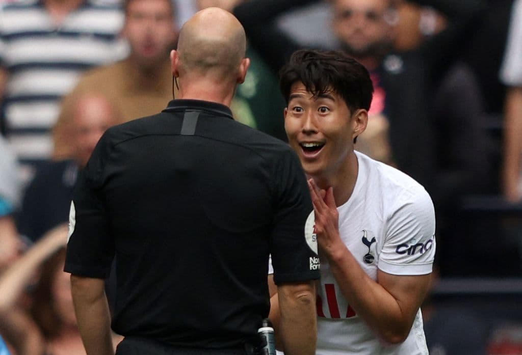 Con gol de Son Heung-Min, Tottenham suma sus tres primeros puntos de la temporada ante el Manchester City de Pep Guardiola en la Premier League. El estadio de los Spurs lució lleno en su totalidad, tal como en los tiempos previos a la pandemia del COVID-19.
