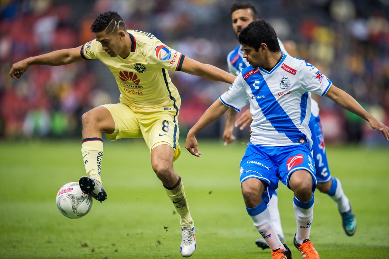 Y es que además del disparo que le da el apodo, es un tipo que gusta de triangular en corto y a velocidad por lo que un despiste al momento de marcarlo puede ser un suicidio.