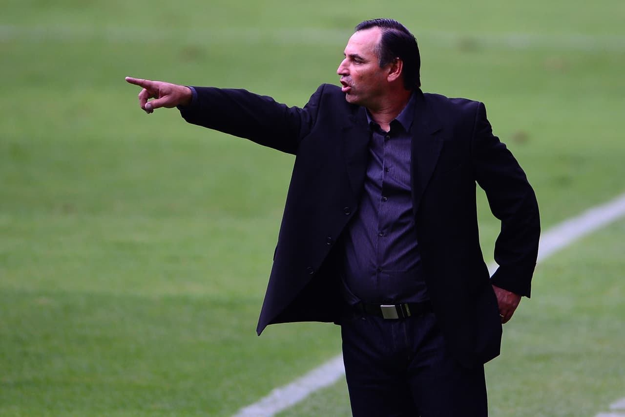 Cae otro DT en la Liga MX, Carlos Bustos dejó de ser técnico de Dorados