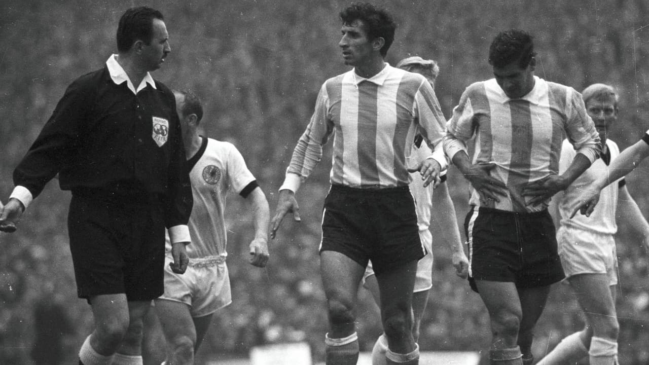 Muere Antonio Rattín, símbolo del Argentina vs. Inglaterra que revive en 2026