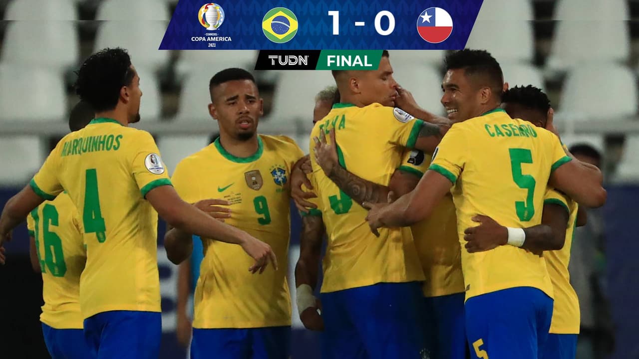 Brasil vence con diez a Chile para acceder a semifinales