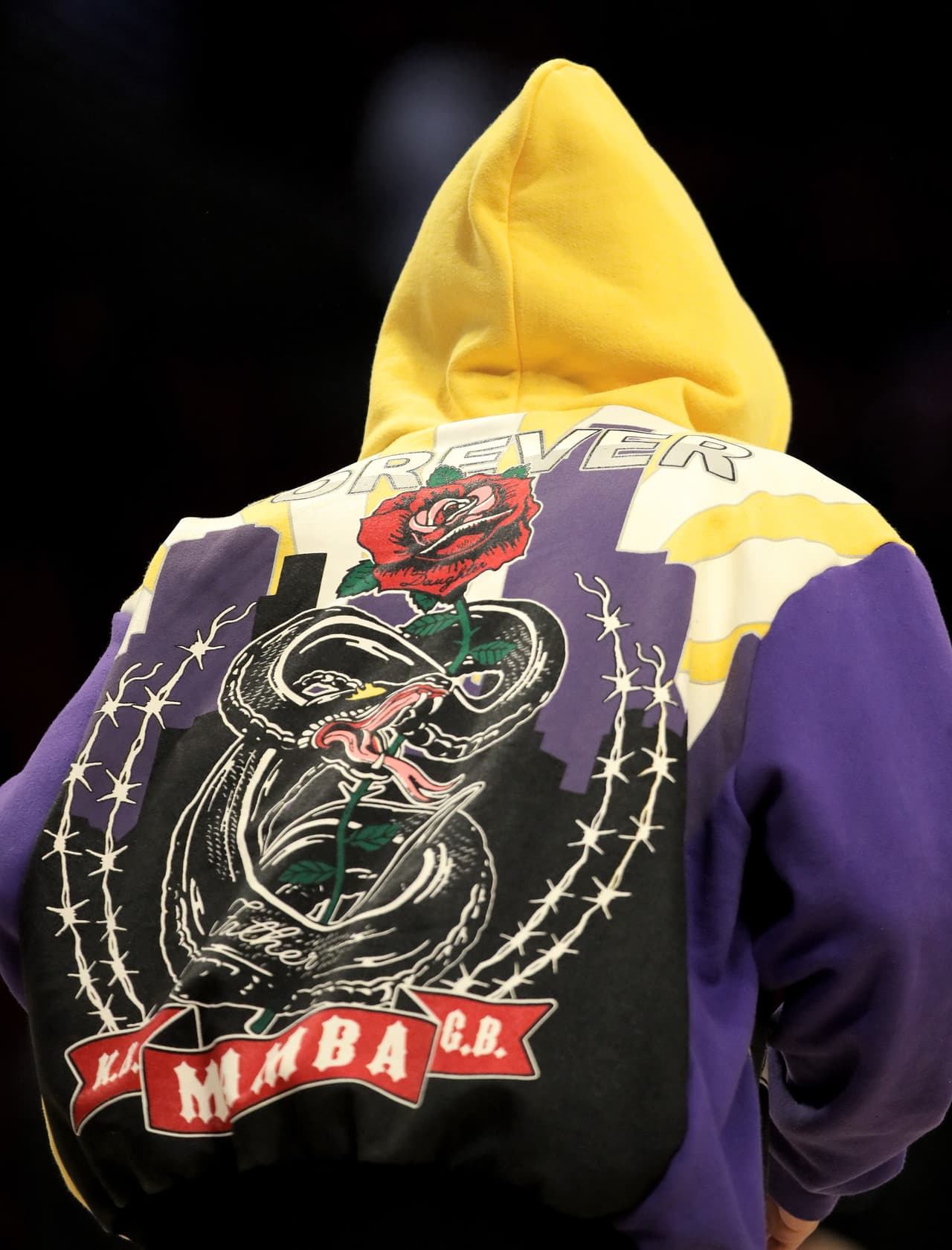 Los jugadores decidieron elegir diseños en su vestimenta con algo referente a Kobe Bryant ¡Qué momentos!