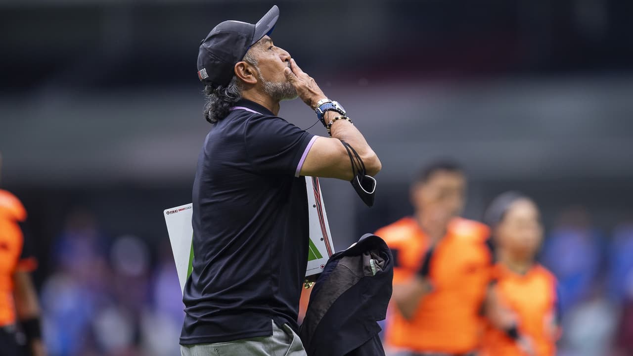 En Cruz Azul dan voto de confianza a Raúl Gutiérrez