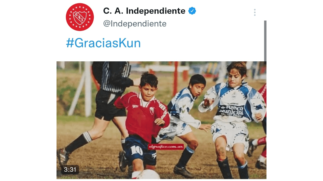 El mundo del futbol se despide de un grande, Sergio 'Kun' Agüero anunció su retiro de las canchas por problemas cardiacos, lo cual causó reacciones en redes. Compañeros de cancha, equipos y fanáticos, le dedicaron palabras, imágenes y videos por su gran trayectoria, su talento y, sobre todo, por su calidad. humana, ¡hasta luego, Kun!