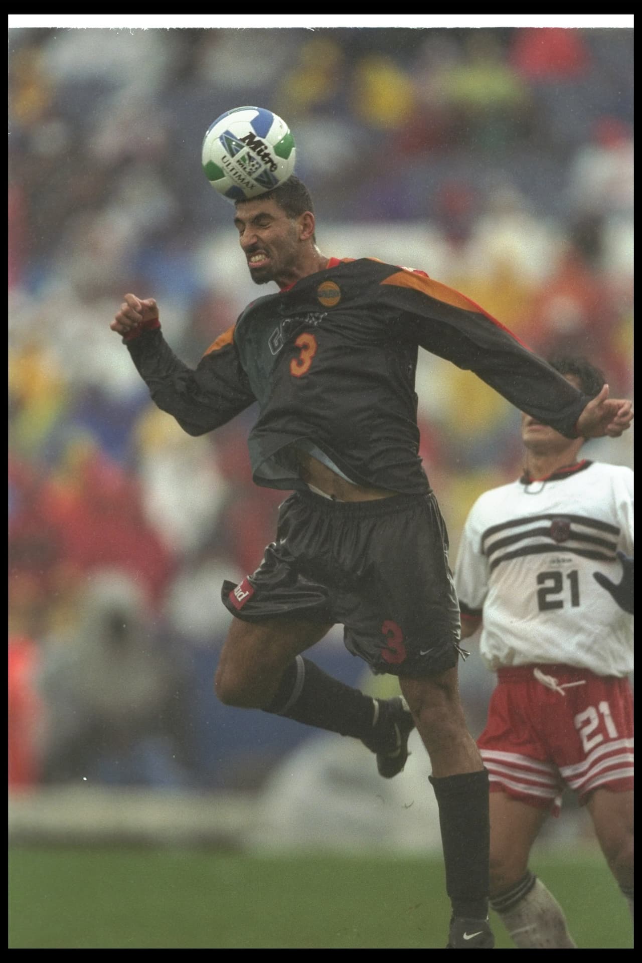 El club cinco veces ganador de la MLS Cup es uno de los que en más ocasiones ha cambiado el color y el diseño de sus uniformes a lo largo del tiempo.