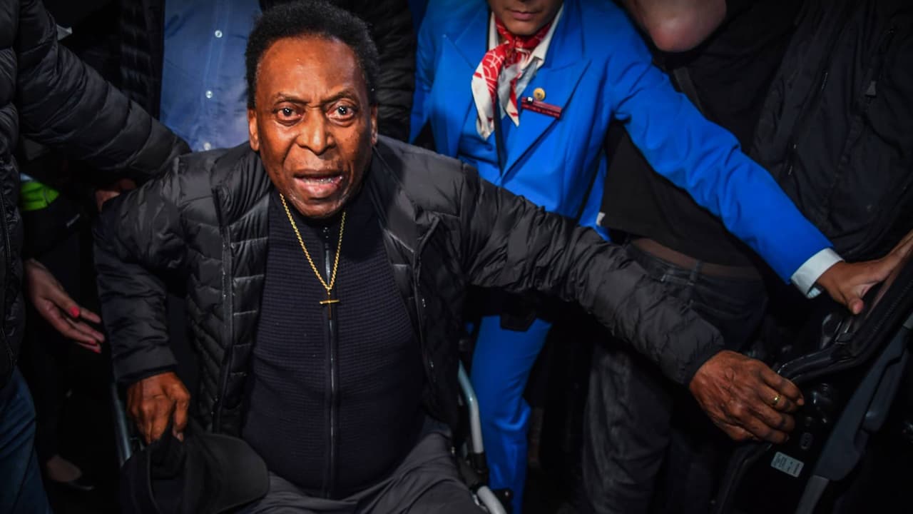Pelé regresa a cuidados intensivos hospitalarios