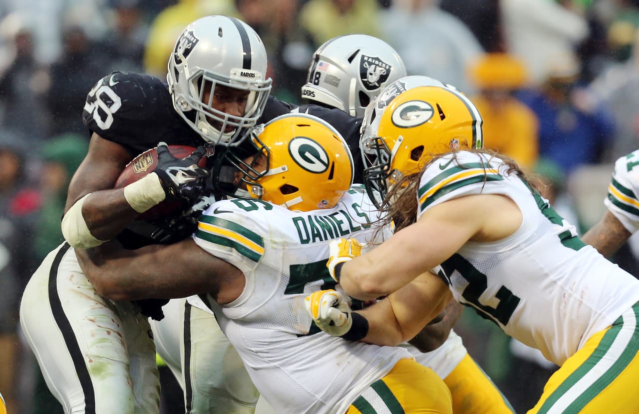 Los Green Bay Packers vencieron 30 - 20 a los Oakland Raiders para avanzar a la postemporada, los Raiders están eliminados.