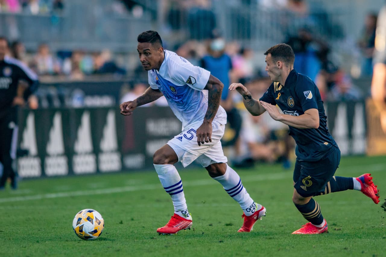Sep 19, 2021; Philadelphia, Pennsylvania, USA; Orlando City defender Antonio Carlos (25) moves the ball against the Philadelphia Union during the second half at Talen Energy Stadium. Mandatory Credit: John Jones-USA TODAY Sports