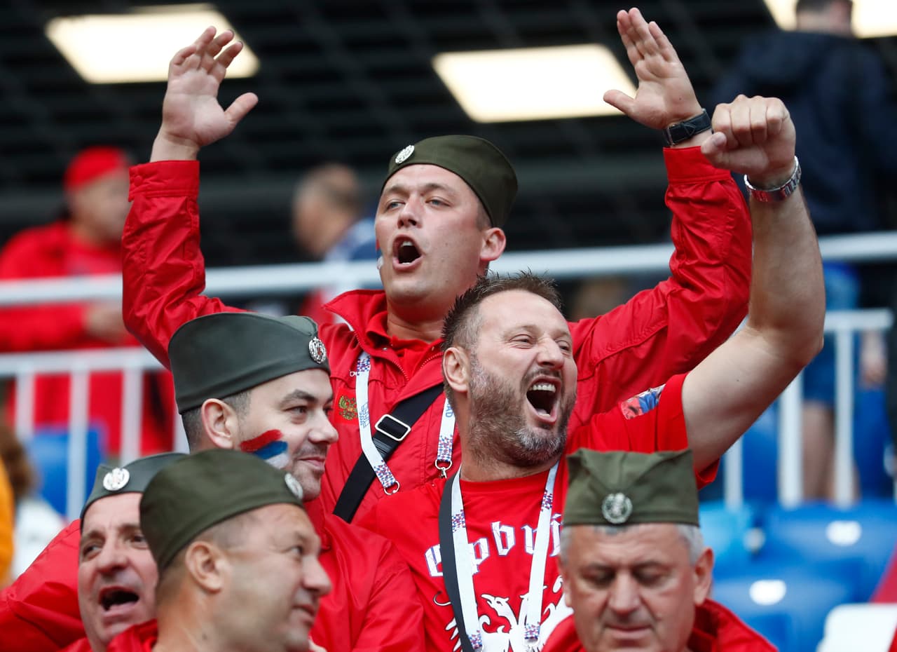 La fiesta de los fanáticos de Suiza y Serbia mostró la emoción que ambos países sienten en su segundo partido por el grupo E en el Mundial de Rusia 2018.