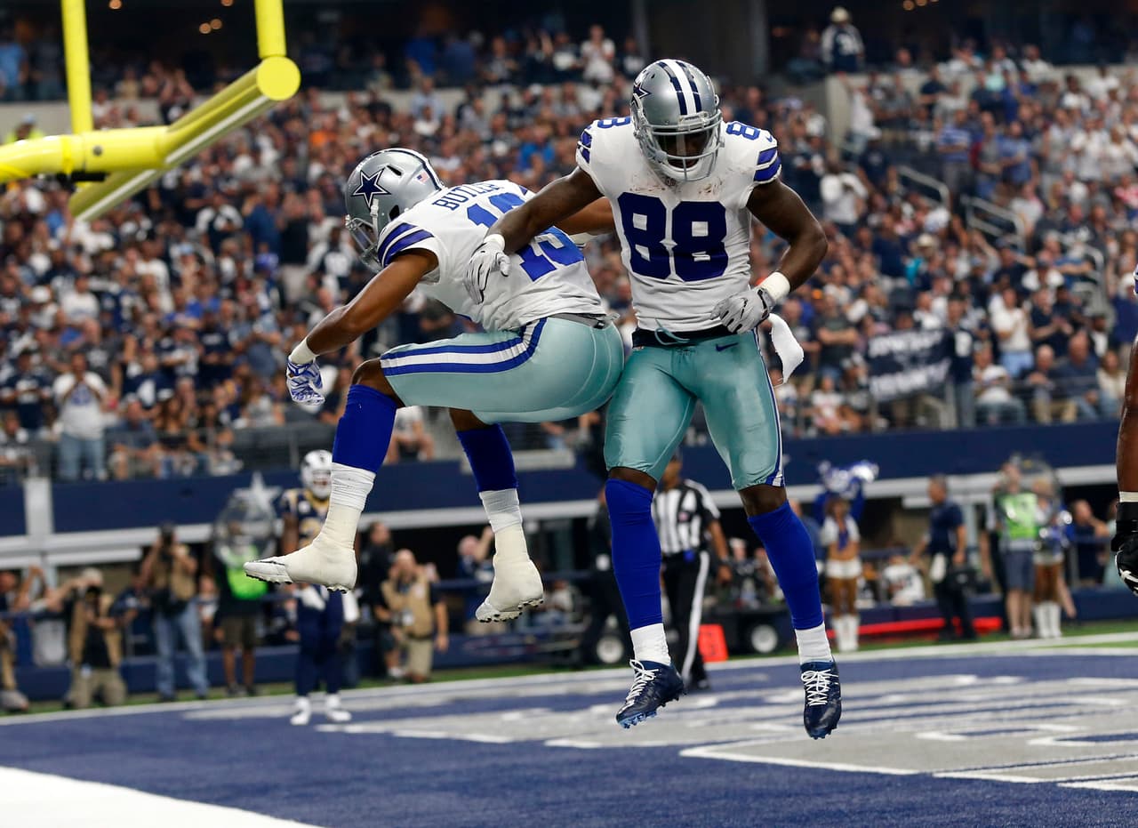 Sin embargo, Dallas volvería a despegarse con otra anotación de Prescott. Dak alargó la jugada en tercera, y conectó con Brice Butler para irse arriba al descanso 24-16. Dominaban el encuentro a placer con su ataque pero no sabían que la segunda mitad sería tan distinta.