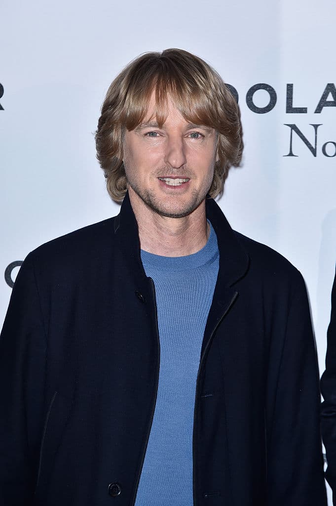 Marley & Me (2008) - Los recién casados John y Jenny Grogan deciden dejar atrás los duros inviernos de Michigan para instalarse en la soleada West Palm Beach. Los dos consiguen empleo en dos periódicos rivales, compran su primera casa y afrontan los retos del matrimonio.
<br>