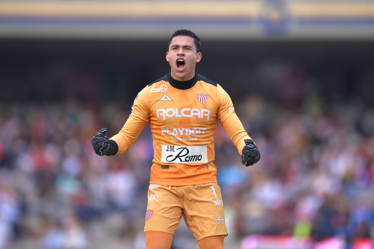 Los auriazules amenazaron en varias ocasiones con anotar el primer gol, pero la figura de Luis Malagón impidió hasta en tres ocasiones que lo lograran.