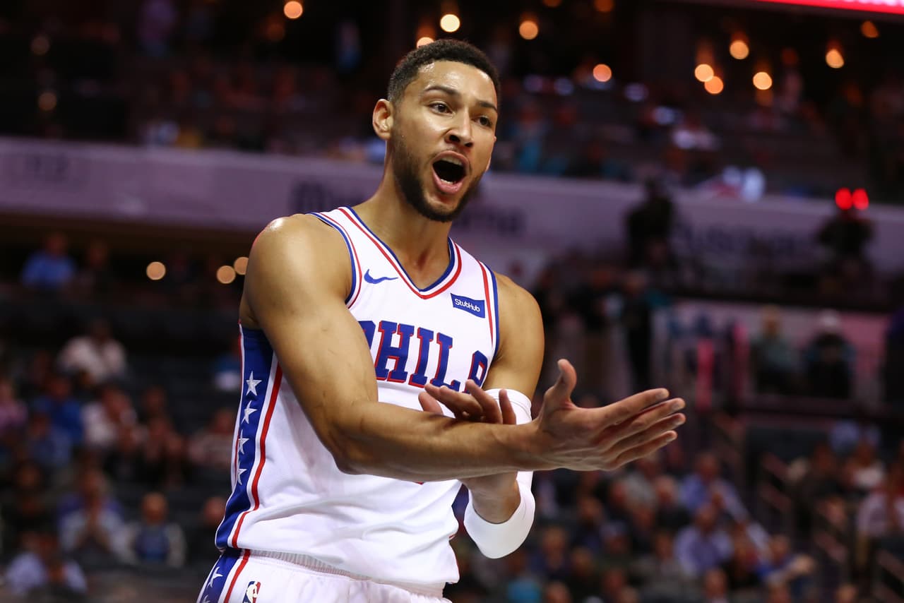 Es por ello que Simmons mostró su apoyo a Connolly en su cuenta de Instagram apenas después del rompimiento de huevo en la cabeza del senador y le llamó 'leyenda australiana'.