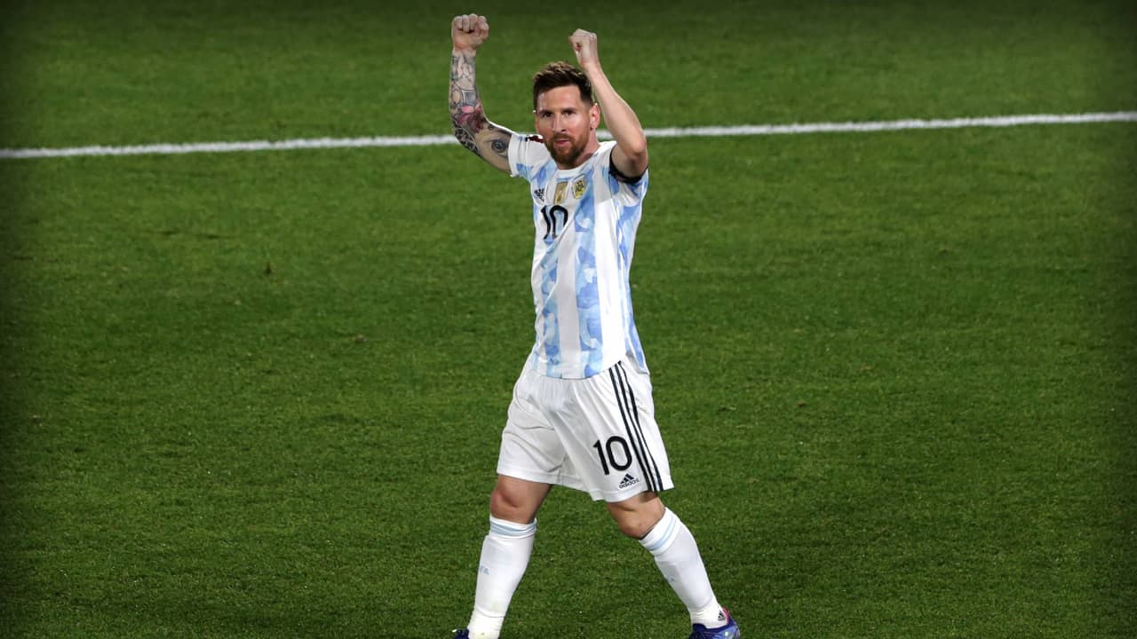 Messi dona playera de Argentina a un hospital para niños