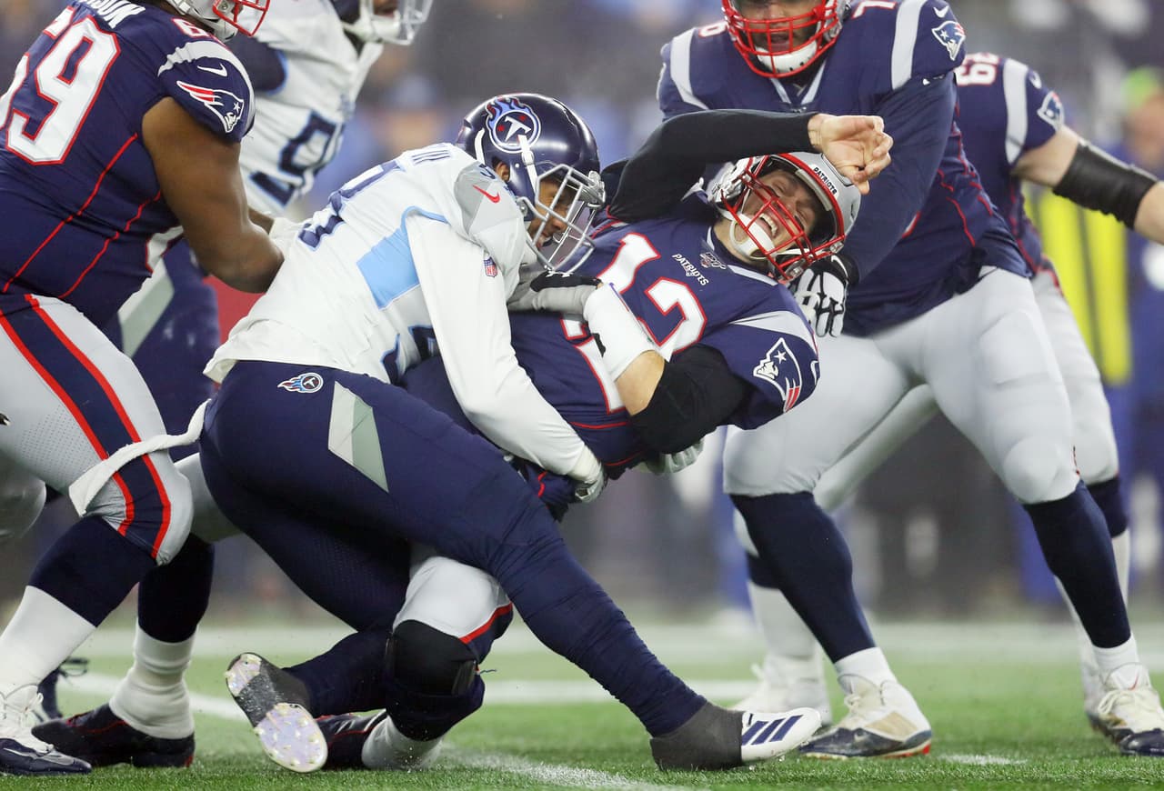 New England Patriots
<b> 13-20</b> Tennessee Titans | Los Tennessee Titans jugarán ante Baltimore Ravens en Ronda Divisional.