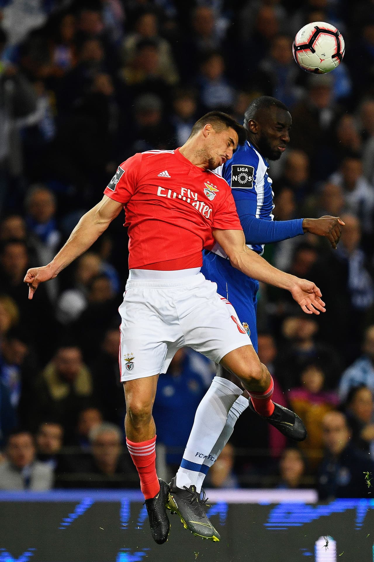 Al minuto 77 el mediocampista brasileño Gabriel dejó al Benfica con un hombre menos tras ser expulsado por doble amonestación.