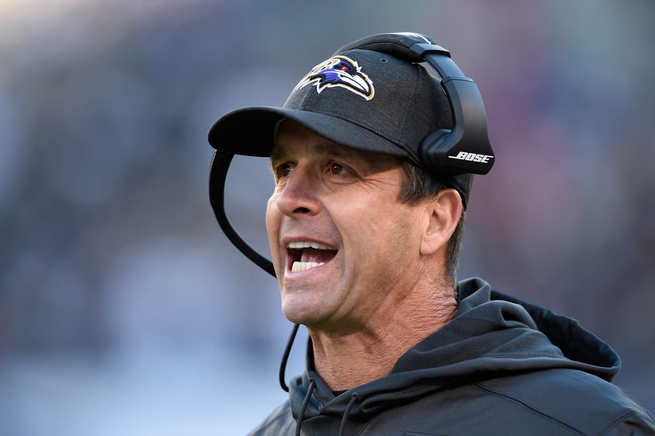 John Harbaugh y los compañeros de Tucker se quedaron atónitos, incrédulos por el fallo y se escapó de ese modo el triunfo para Baltimore que se queda con marca de 4-3.