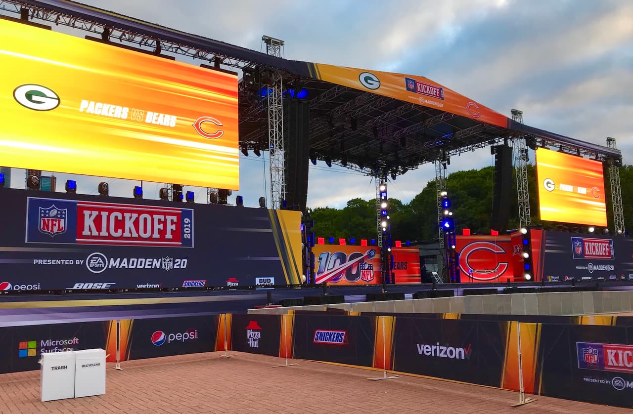 Las puertas abren a partir de las 12:00 del mediodía para este evento gratuito,
<a href="https://www.univision.com/local/chicago-wgbo/estos-son-los-cierres-viales-en-chicago-por-el-inicio-de-la-nfl">se recomienda planear su tiempo para no estar en tráfico. </a>