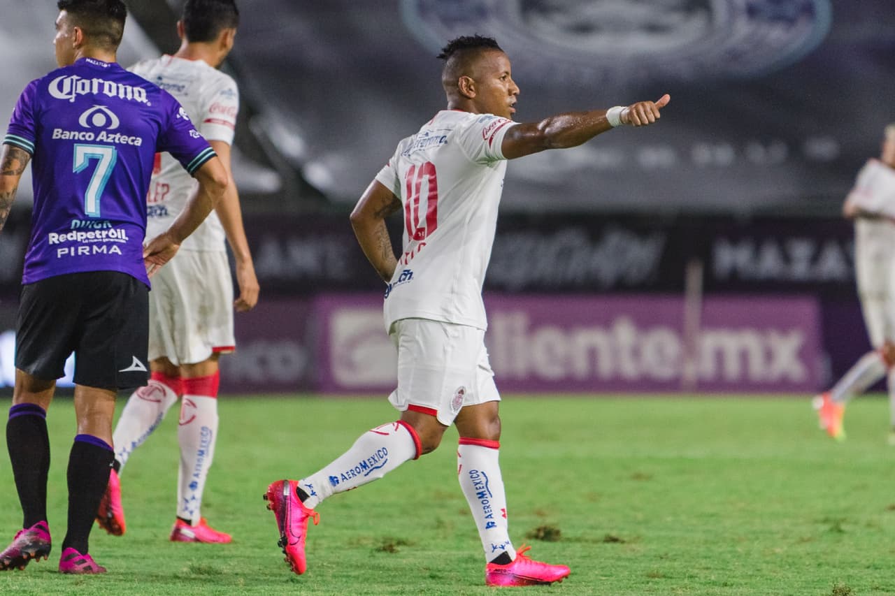 Recién iniciada la parte complementaria, Joao Plata hizo el empate con un golazo al ángulo.