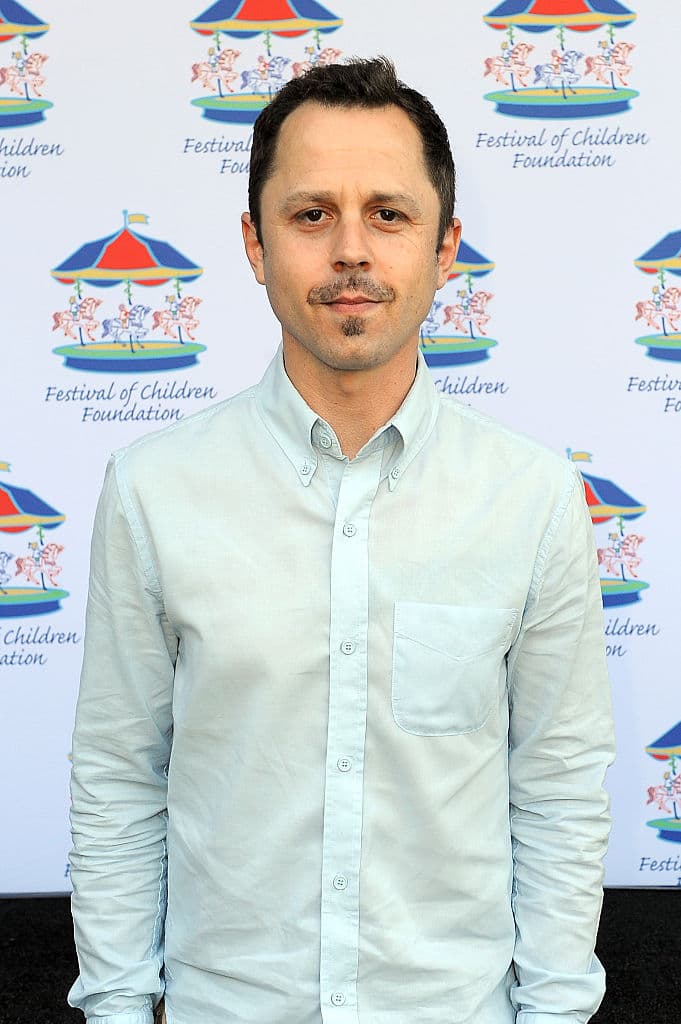 Fue criado como cienciólogo junto con su hermana, Marissa (casada con el músico Beck, otro cienciólogo).