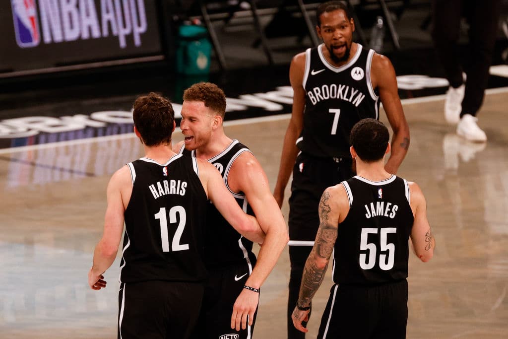 Brooklyn Nets gana el primero a Milwaukee Bucks