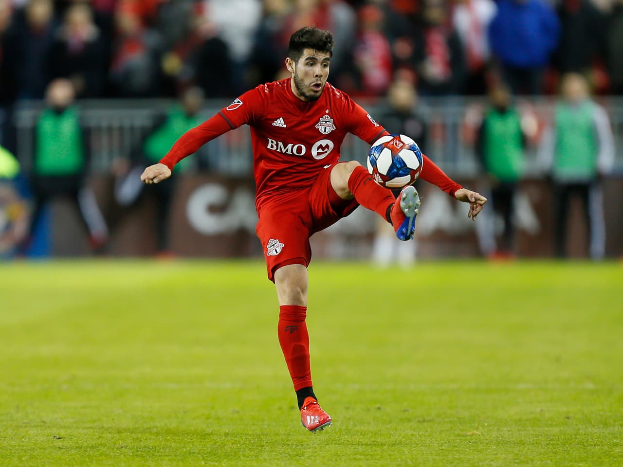 El golazo de Alejandro Pozuelo se impone a los de Vela y Rooney como Gol de la Semana en la MLS
