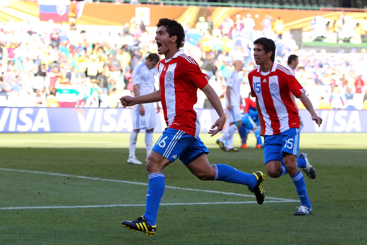 Paraguay respondió y fue mejor que su rival, al que venció por 2-0 para pensar en octavos de final.