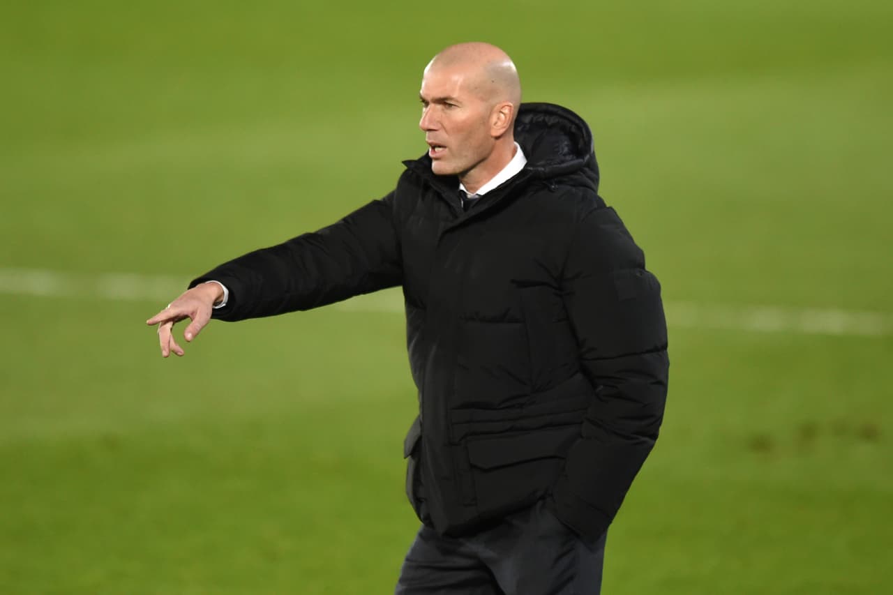 Zinedine Zidane espera resultados de coronavirus