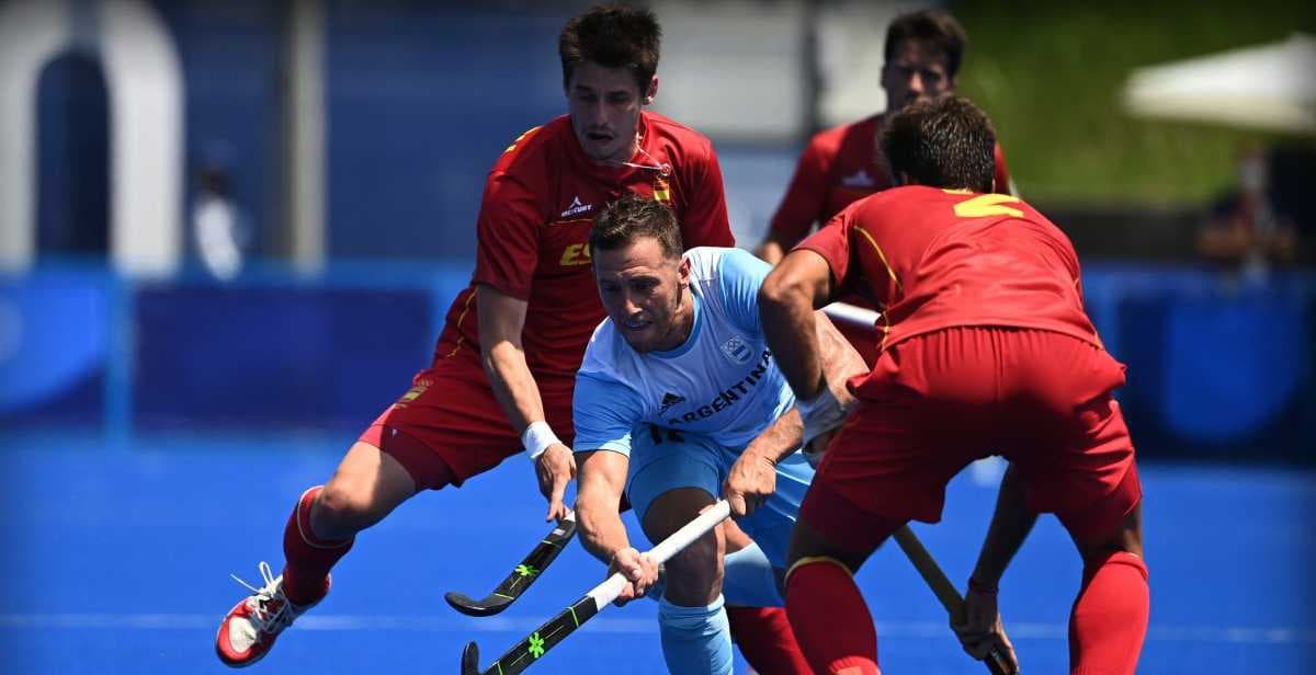 ¿Calientitos? Argentina y España estuvieron cerca de los golpes