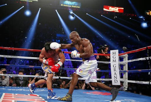 Manny Pacquiao dominó a Timothy Bradley y lo venció por decisión unánime en lo que sería su última pelea como boxeador profesional.
