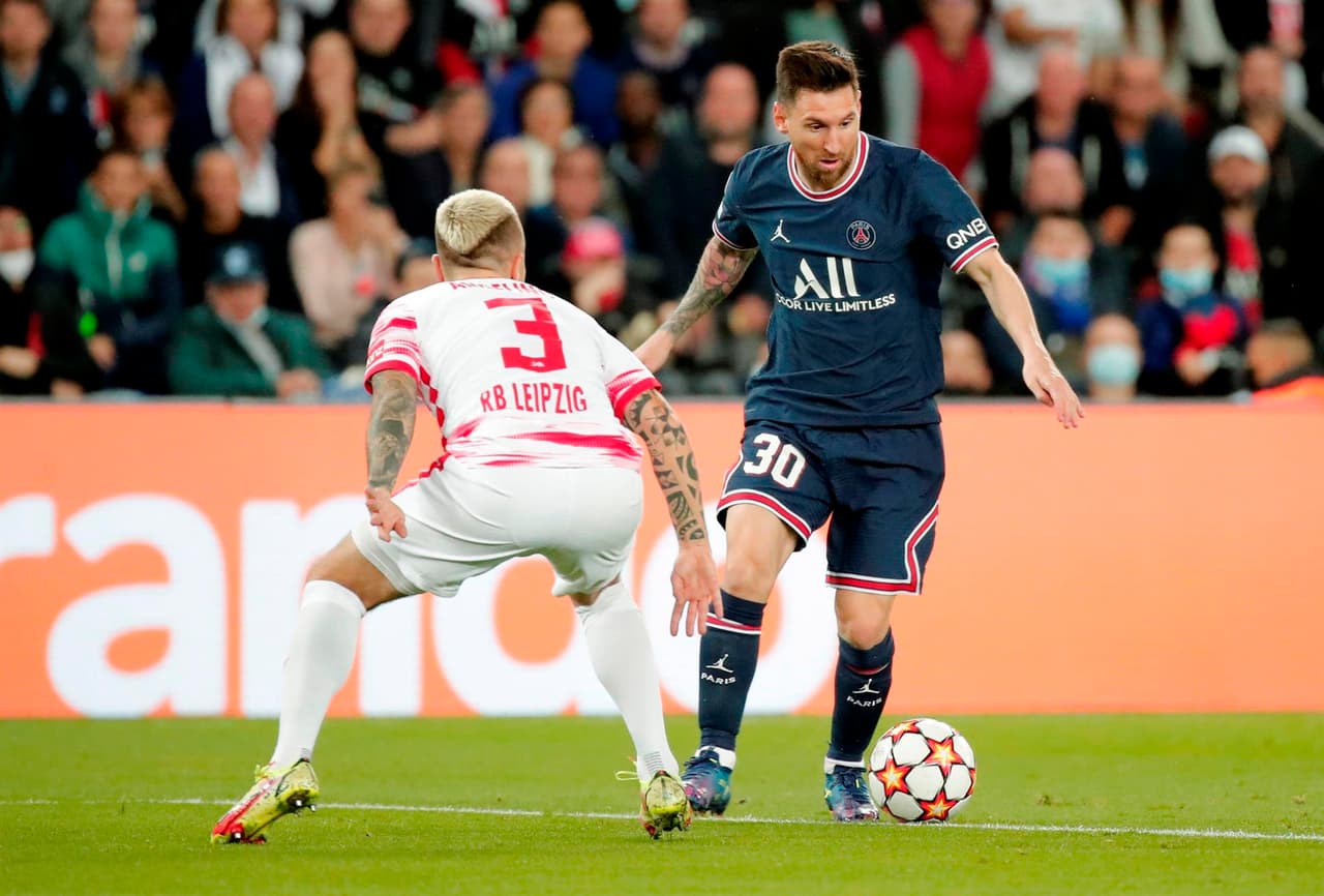 Barcelona se impone sobre el RB Leipzig 3-2 con doblete de Lionel Messi (67', 74') y gol de Kylian Mbappé (9'), mientras que para la escuadra alemana, fueron André Silva (28') y Nordi Mukiele (57') quienes sumaron anotaciones en el Parque de los Príncipes.