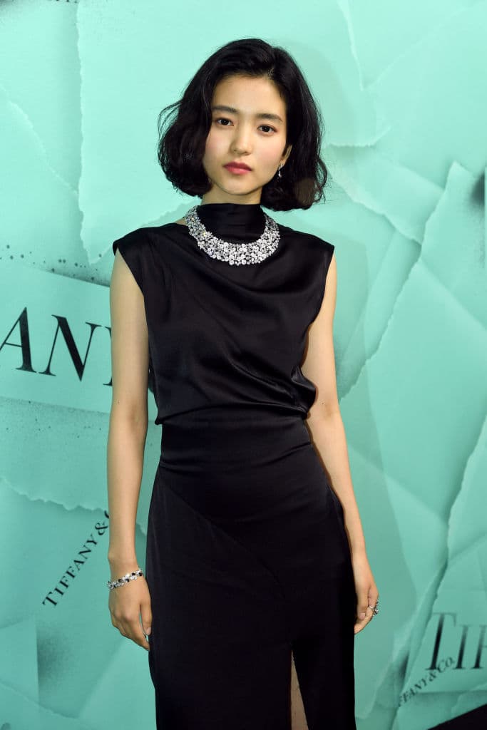 Space Sweepers - Un grupo de astronautas se encuentran en una estación espacial.
<br>