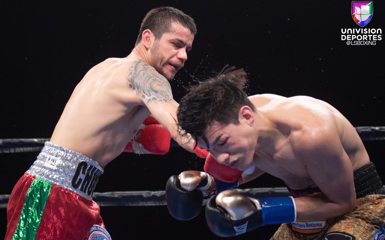 En la velada coestelar, el invicto Brandon Figueroa acabó con Moisés 'Chucky' Flores en tres asaltos para seguir avanzando en la clasificación y poder contender por un título mundial en un futuro cercano.