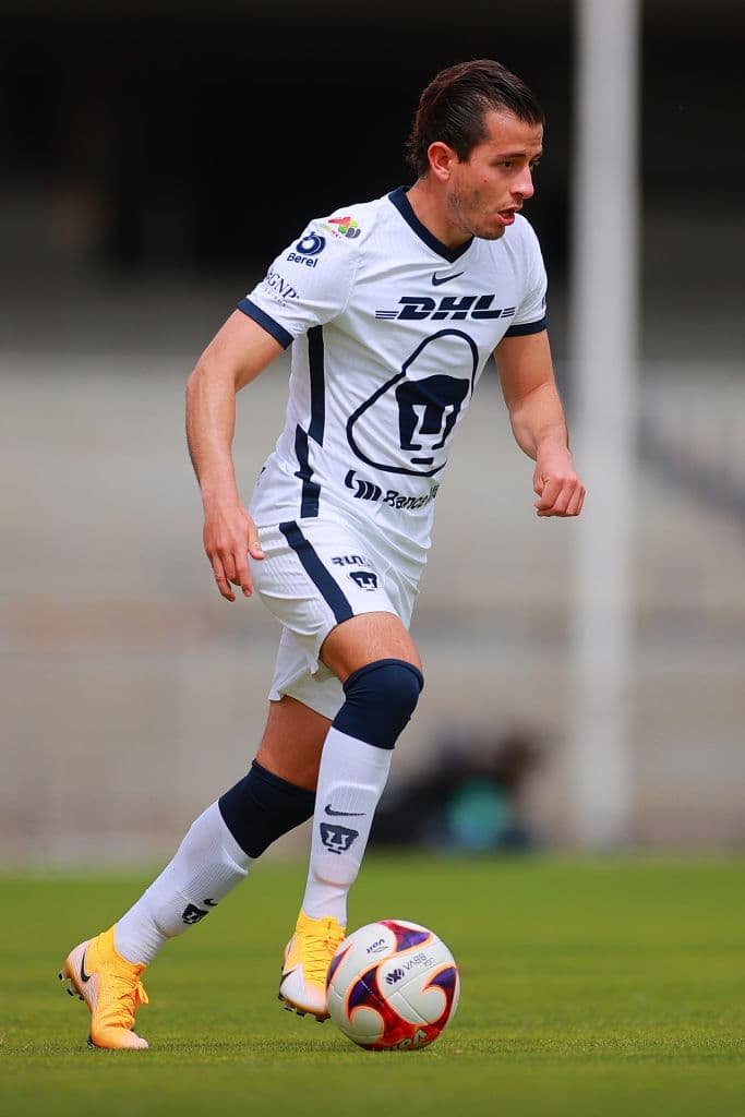 Alan Mozo vuelve al 11 titular de Pumas ante Rayados