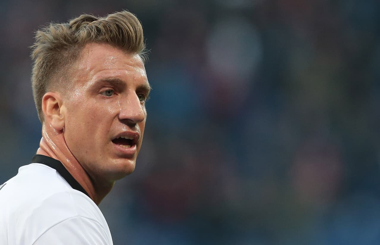 Maxi López sale en defensa de Messi: "Hay demasiada presión sobre él"